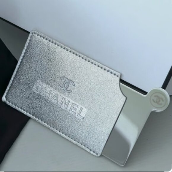 Chanel Beauty Pocket Mirror & Leather Card Holder Silver - Picture 10 of 10